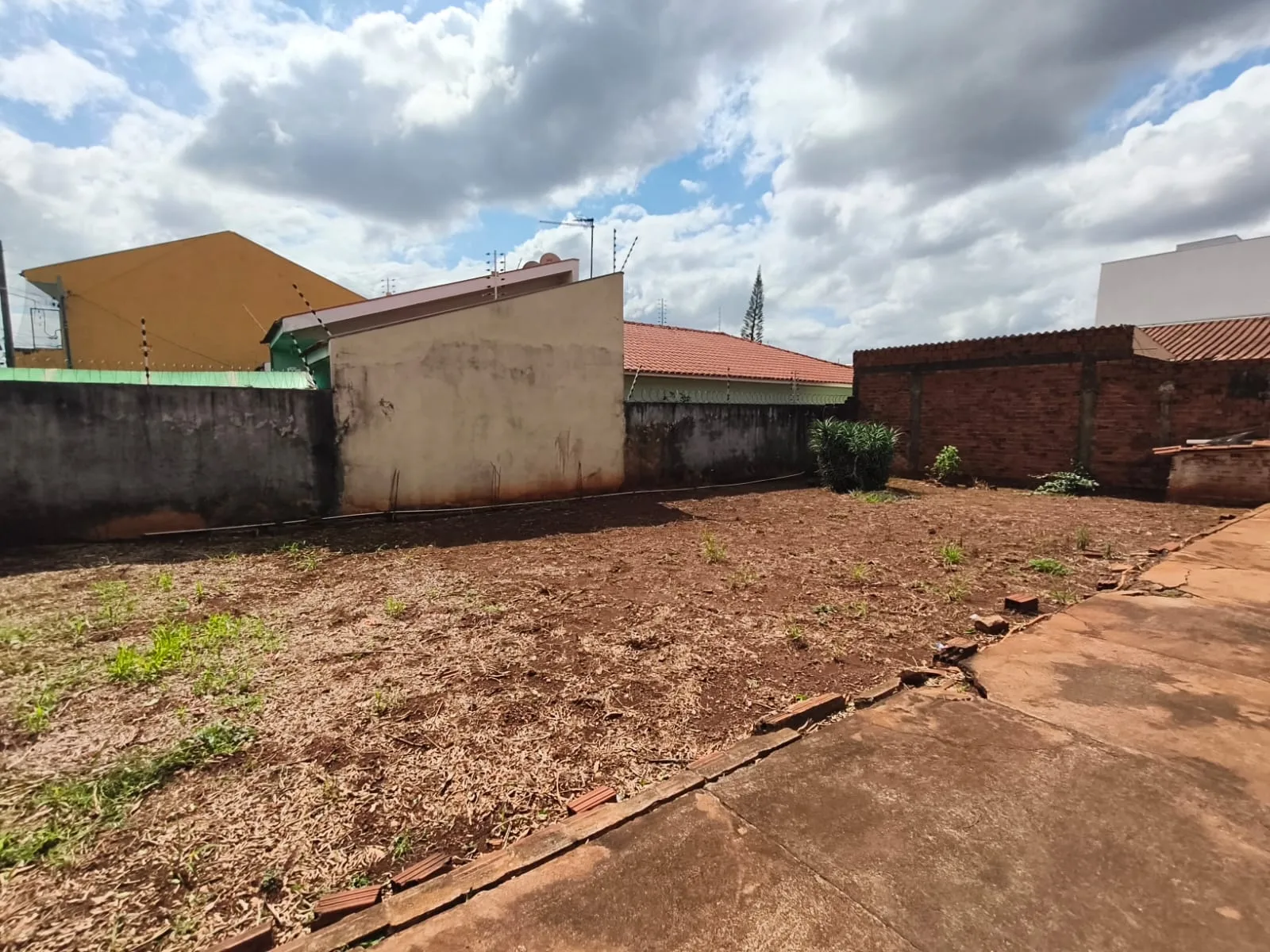 Terreno, 348 m² à venda em Jardim Pinheiros, Maringá #1157 - foto 2