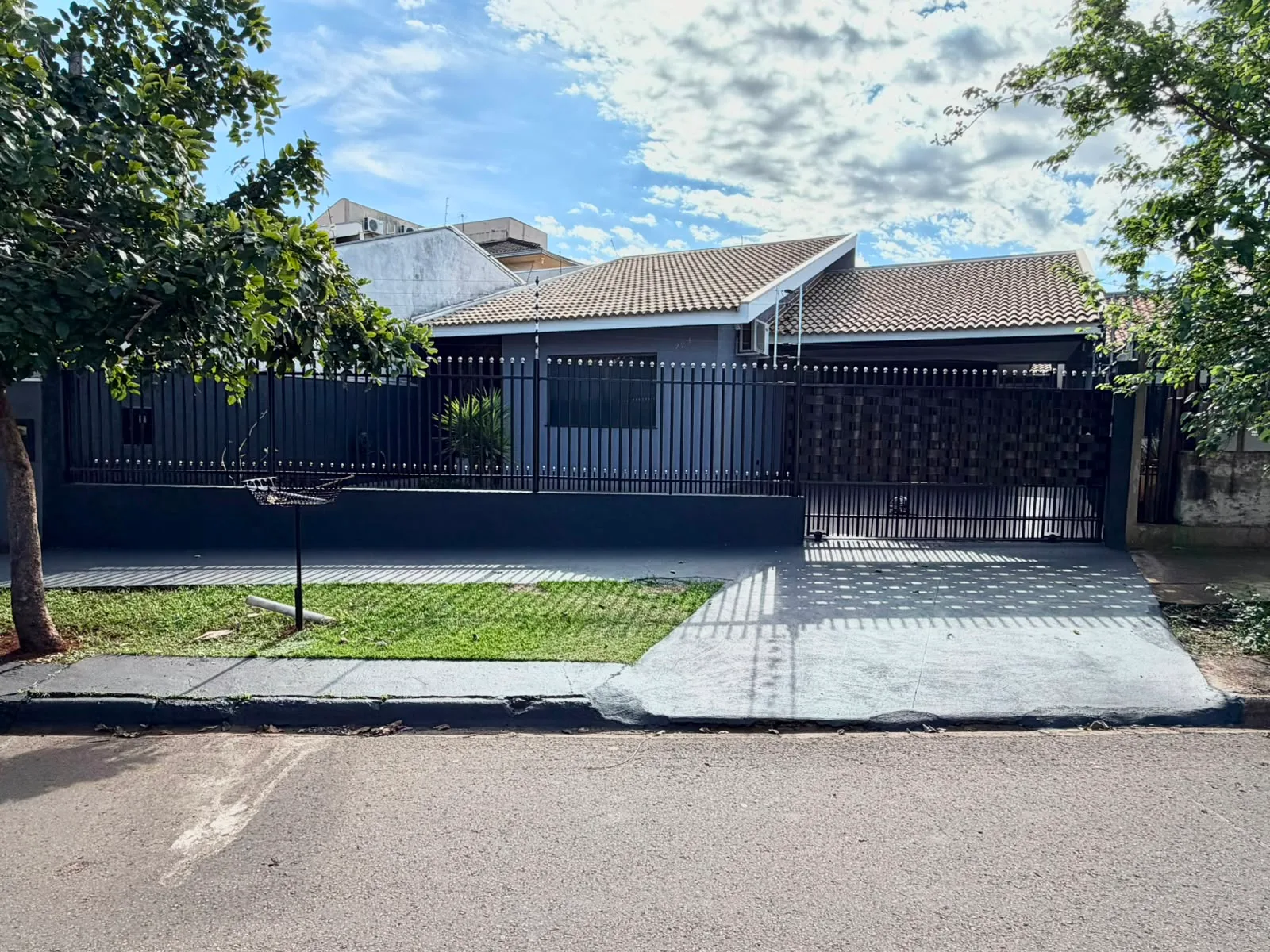 Casa 3 quartos, 300 m² à venda em Jardim Licce, Maringá #1183 - foto 1