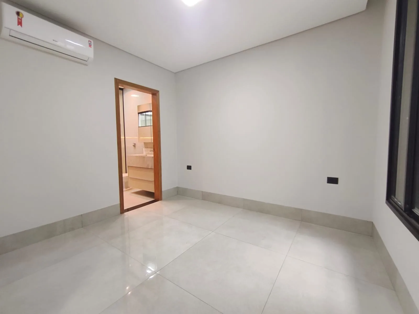 Casa 3 quartos, 150 m² à venda em Santa Helena, Maringá #1186 - foto 4